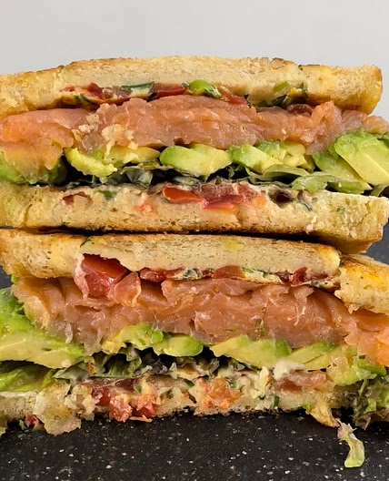 Lachs Omelette Sandwich