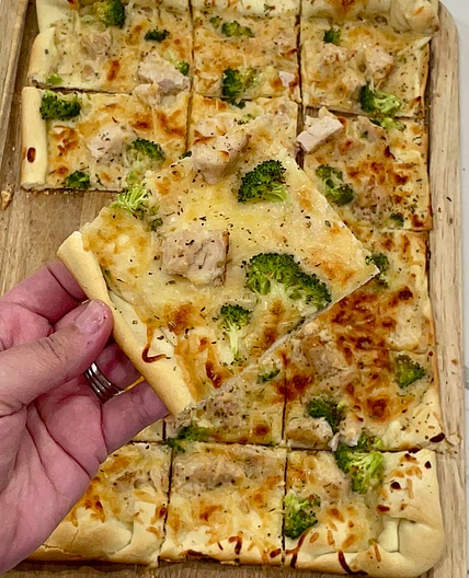Chicken Alfredo pizza