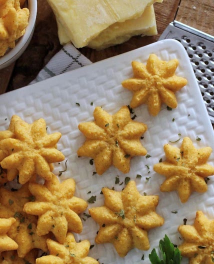 G-ma's Cheese Straws