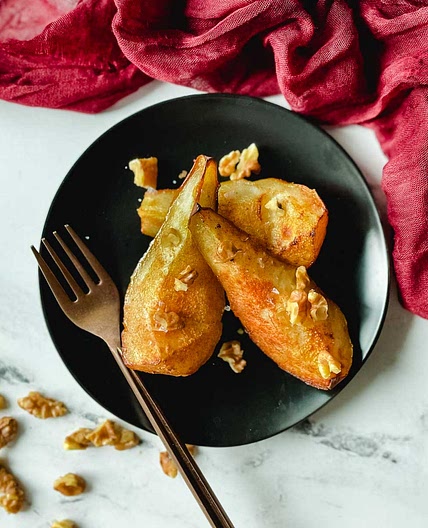 Easy Air Fryer Pears with Cinnamon