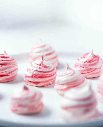 Peppermint Meringues 