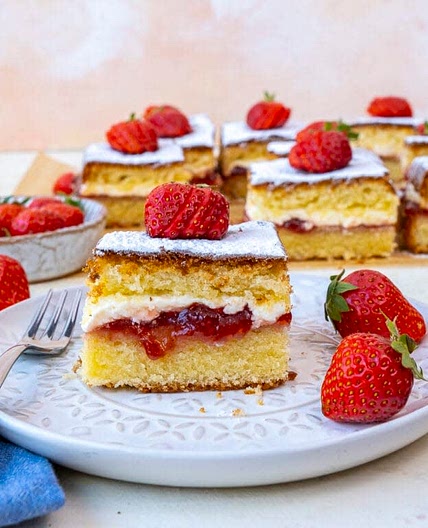 Victoria Sandwich Traybake