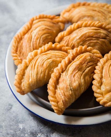 Swirled Curry Puffs