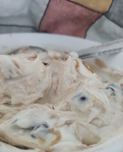 Magerquark mit Mandelmus und Banane