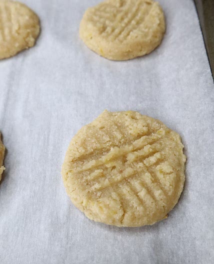 3 Ingredient Almond Flour Lemon Cookies