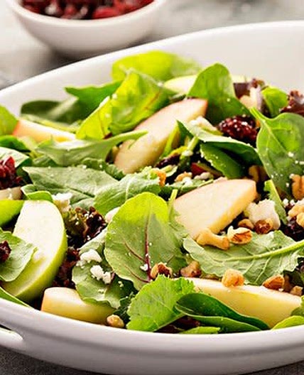 Ensalada de espinaca con manzana