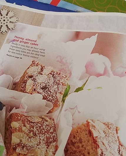 Honey, almond and ginger cakes