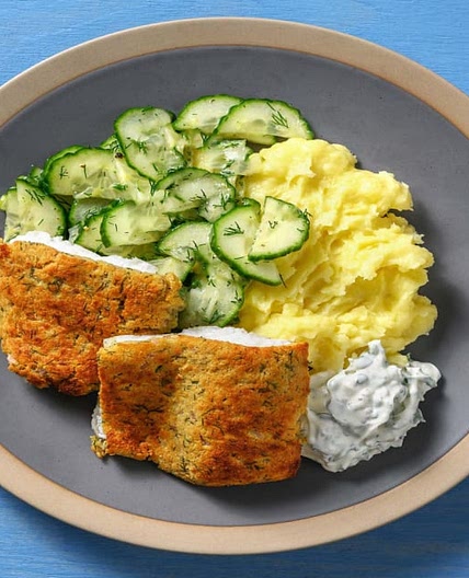 Fischfilet nach Art Bordelaise mit Kartoffelstampf und Gurkensalat