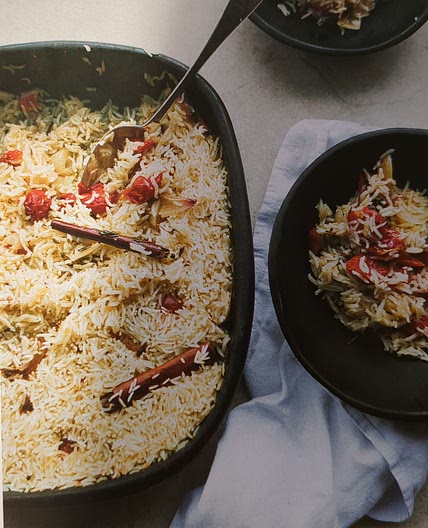 Baked rice with confit tomatoes and garlic (Ottolenghi, Simple)