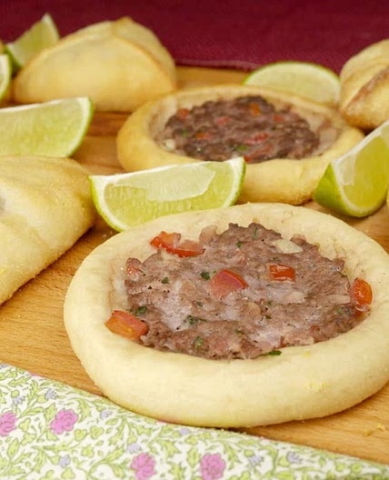 Esfiha de Carne Aberta e Fechada