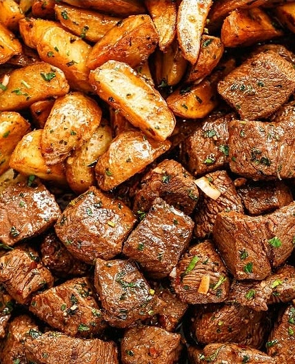 Garlic Butter Steak Bites + Potatoes