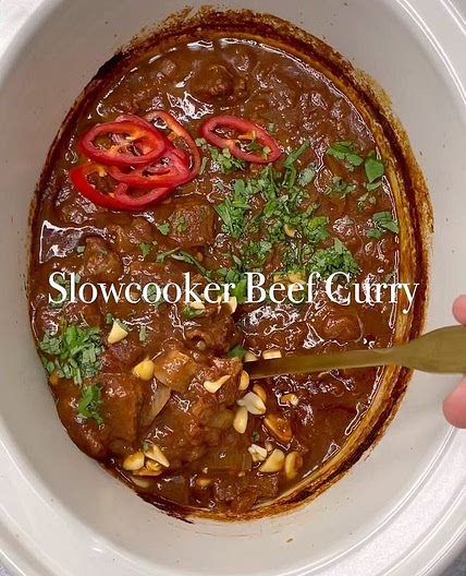 Slowcooker Beef Curry (Low cal) 🍛🥩 (516 cals a serving including 200g rice)