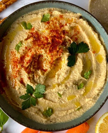 Easy Garlic Hummus