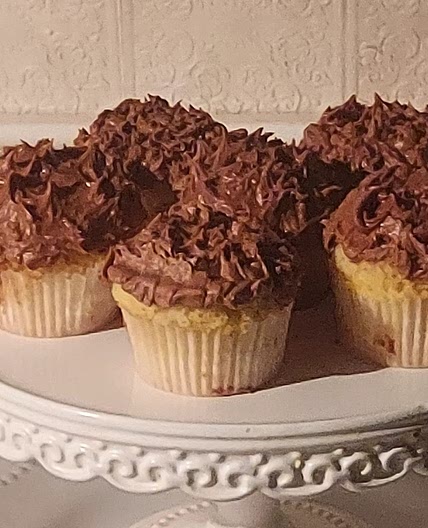Small batch vanilla cupcakes