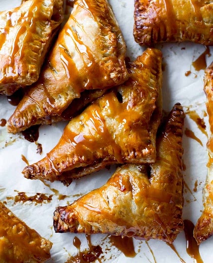 chaussons aux pommes et au caramel 