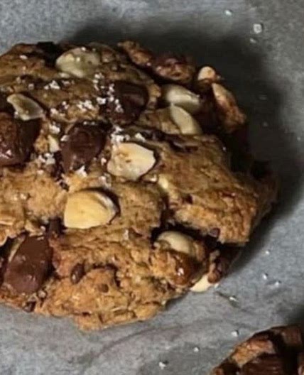 Oat Cookies with Chocolate