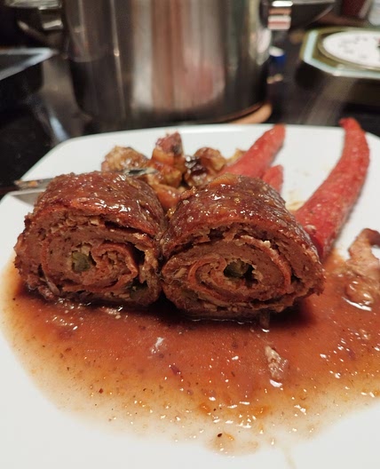 Vegane Rouladen in Bratensauce
