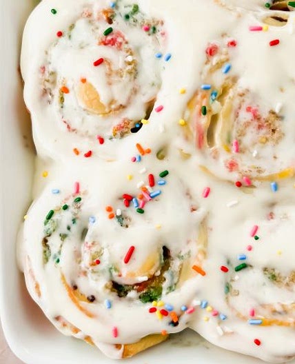 Funfetti Cinnamon Rolls