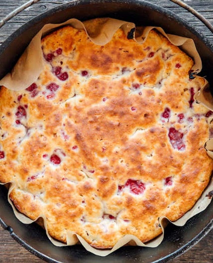 Raspberry cake 