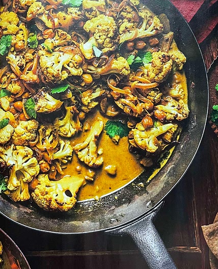 Roasted cauliflower & chickpea coconut curry