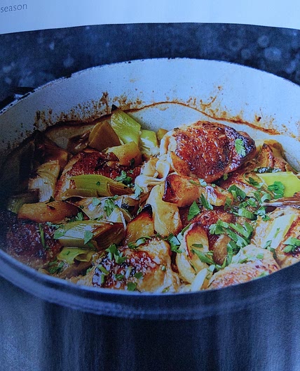 Chicken, leek and apple casserole