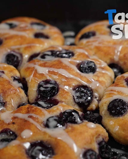 Homemade Blueberry Home Skillet Biscuits Recipe