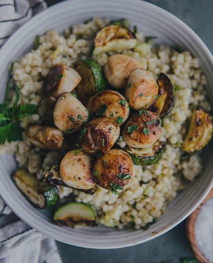 Lemon Garlic Scallops w/ Parmesan Pearl Couscous - Feeding The Frasers