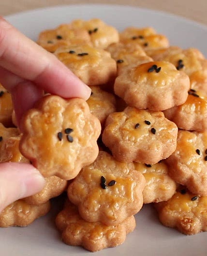 Salted Egg Yolk Cookies