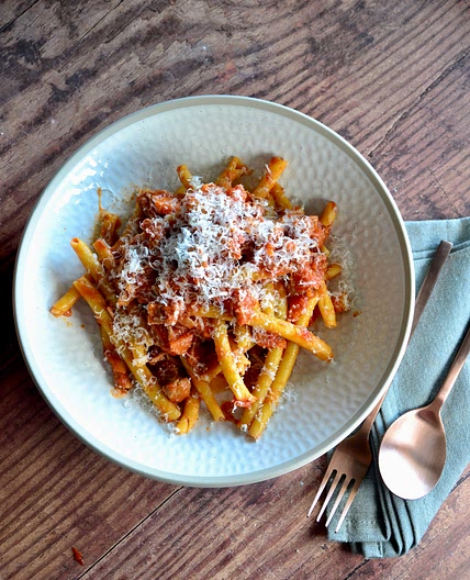 Ceppe Abruzzesi - Handmade maccheroni with meaty tomato sauce