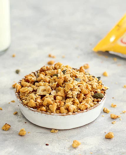 Breakfast cereals with protein