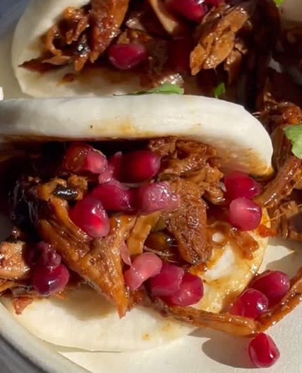 Slowcooker Thai Basil & Hoisin Pork Bao Buns