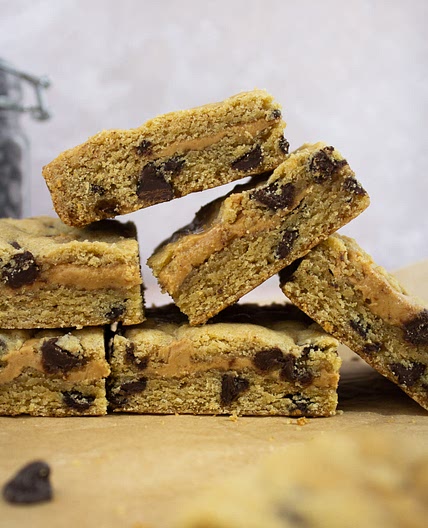 Peanut Butter Chocolate Chip Bars