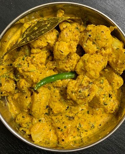 Tangy Curd Spiced Cauliflower (Masaledar Dahi Gobi)