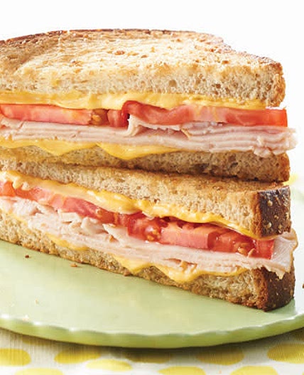 Turkey sandwich with cheese