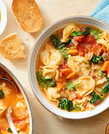 Fast! Tomato Tortelloni Soup