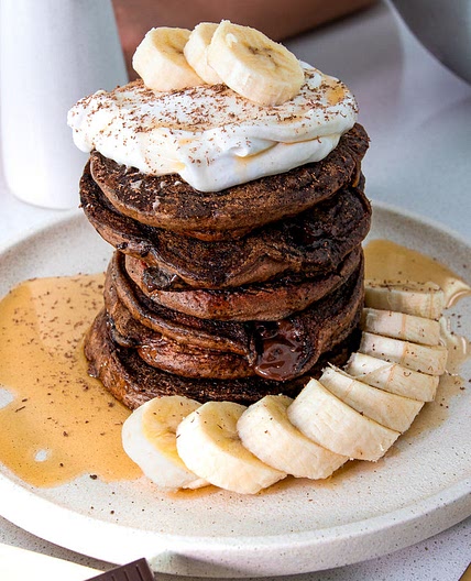 HAILEY BIEBER PROTEIN PANCAKES (BUT VEGAN)