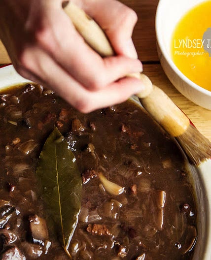 Slow Cooker Beef Bourguignon Pie