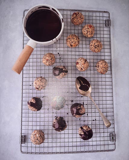 No-Bake Chocolate Protein Balls