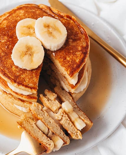 Banana Oatmeal Pancakes