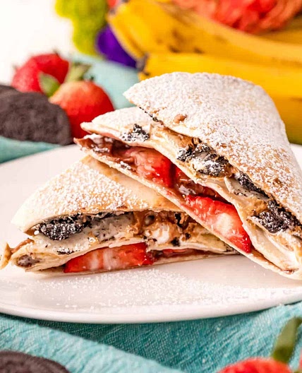 Creamy protein tortilla with nuts