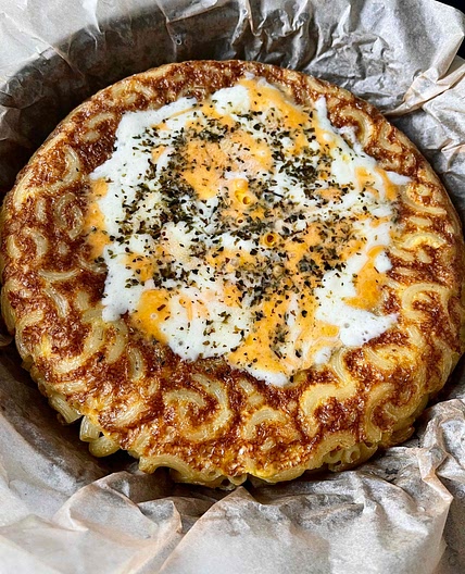 Grannies Mac N Cheese Pie 