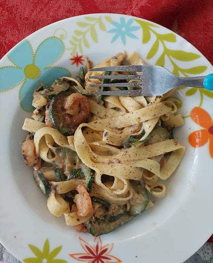 Low cal creamy zucchini shrimp pasta
