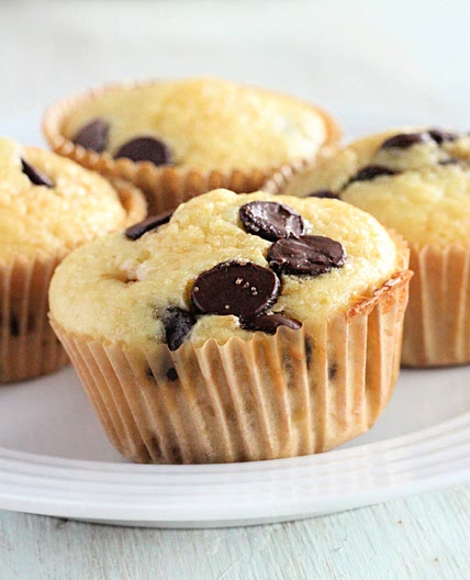 Small Batch Chocolate Chip Muffins