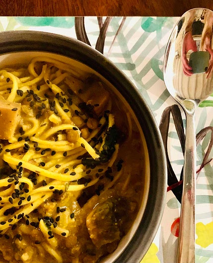 Lentil coconut curry noodles