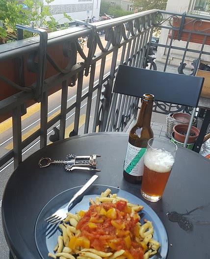 Spätzli mit Tomaten