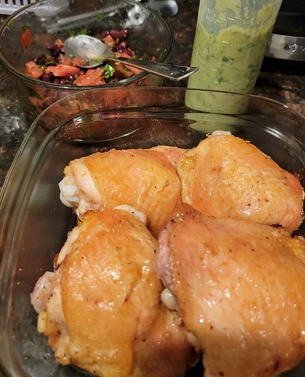 Garlic Chicken With Guasacaca Sauce