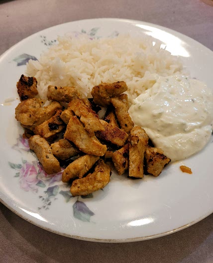 Gyros mit Tzatziki und Reis