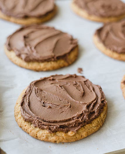 Crumbl 🙀 Peanut Butter Bar Cookies