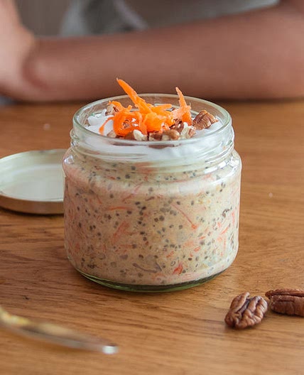 CARROT CAKE OVERNIGHT OATS
