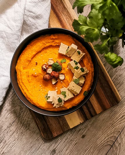 Polenta crémeuse aux épices & tofu à la japonaise 